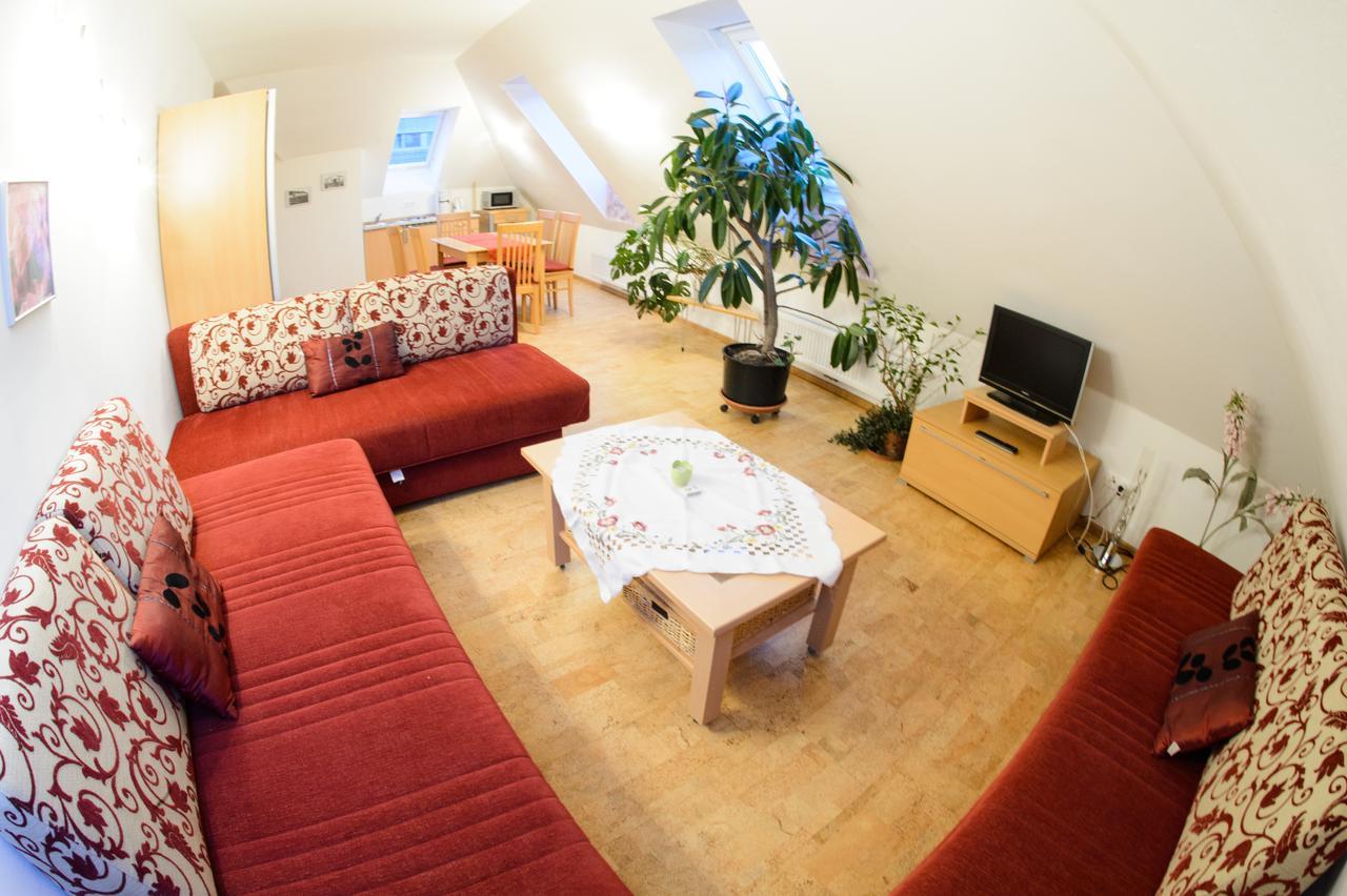 Gaestehaus Haiminger Ehemalig Schmelz 레헨스테이너와차우 외부 사진